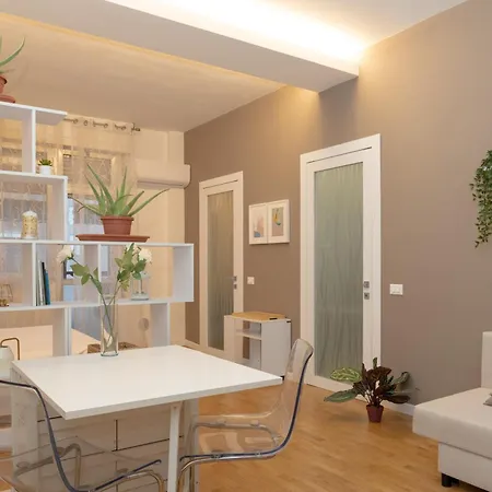 Battisti Flat, Near Station *
