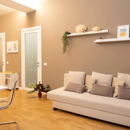 Battisti Flat, Near Station Ferrara