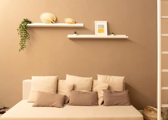 Battisti Flat, Near Station * Ferrare