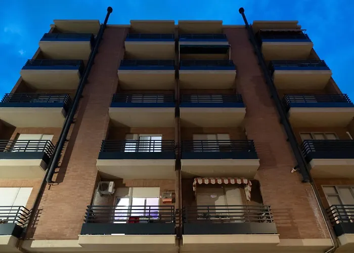 Battisti Flat, Near Station Ferrare