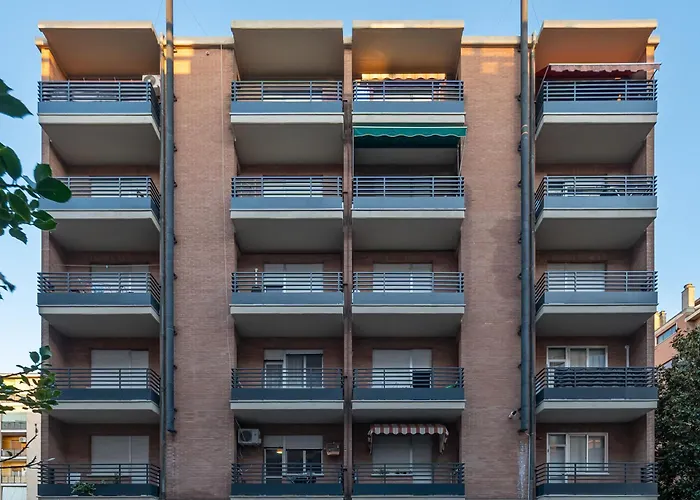 Battisti Flat, Near Station Appartement *