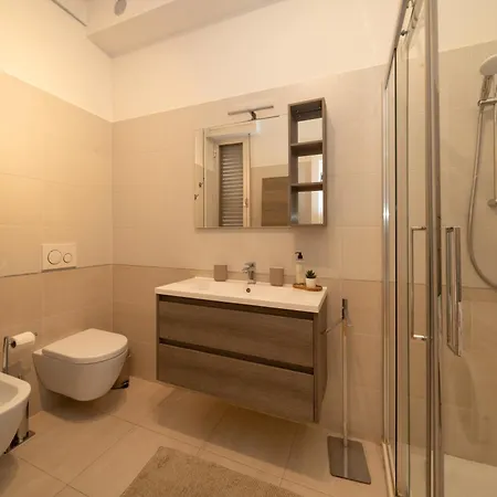 Battisti Flat, Near Station