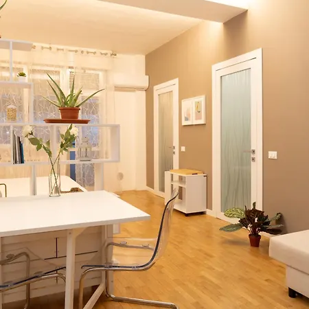 Διαμέρισμα Battisti Flat, Near Station *