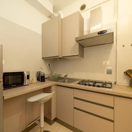 Apartment Battisti Flat, Near Station